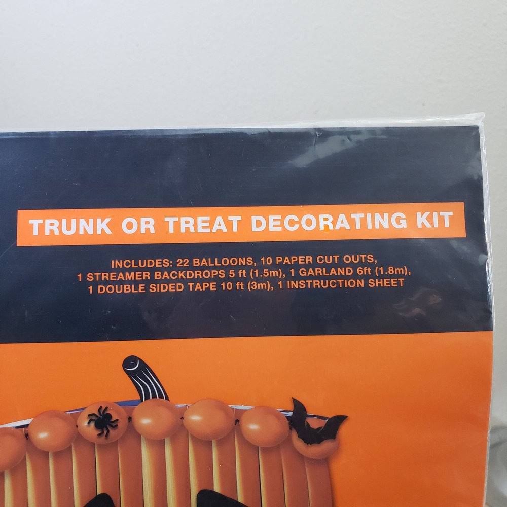 Trick Or Treat Trunk Decorating Kit Orange Pumpkin Balloons Cutouts Party Event - Picture 3 of 5